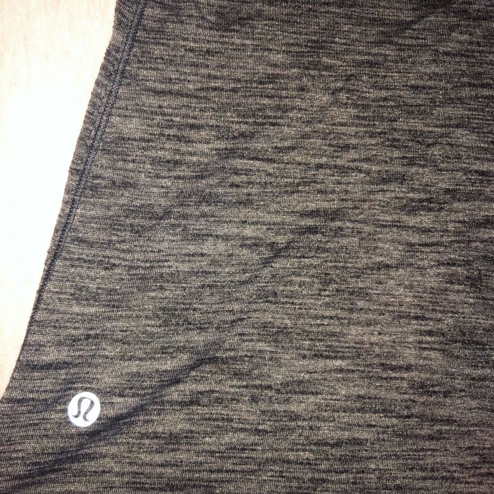 LuLulemon tank w built in sports bra